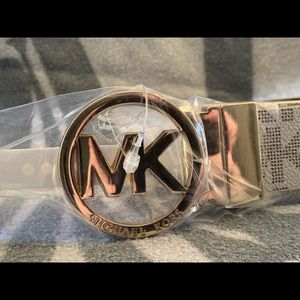 Micheal Kors Reversible Belt